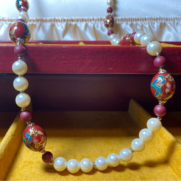 Estate, hand painted bead necklace. Beautifully crafted. Vintage - Picture 12 of 16